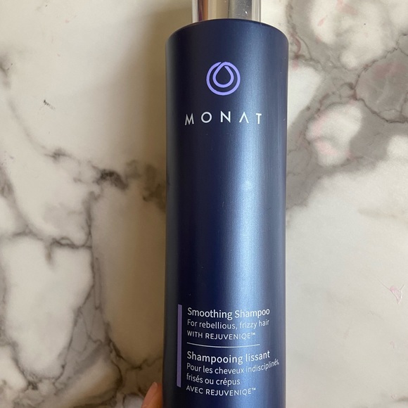 New Monat Smoothing shampoo for frizzy hair 🤍 - Picture 2 of 2